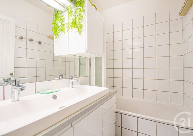 Appartement F3 à vendre - 3 pièces - 58.77 m2 - PARIS - 75010 - ILE-DE-FRANCE - Century 21 Bonsergent