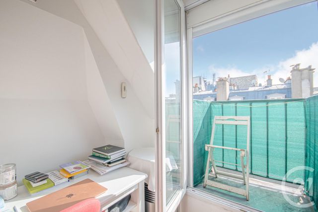  - PARIS - 