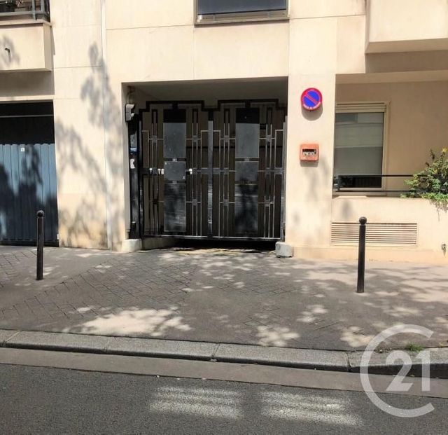 Afficher la photo en grand parking à vendre - 11.0 m2 - PARIS - 75010 - ILE-DE-FRANCE - Century 21 Bonsergent