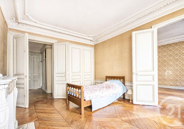  - PARIS - 