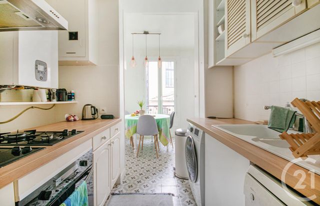 Afficher la photo en grand Appartement F3 à vendre - 3 pièces - 78.58 m2 - PARIS - 75010 - ILE-DE-FRANCE - Century 21 Bonsergent