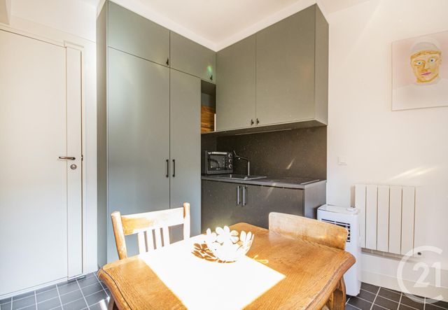 Appartement F1 bis à vendre - 2 pièces - 14.55 m2 - PARIS - 75010 - ILE-DE-FRANCE - Century 21 Bonsergent