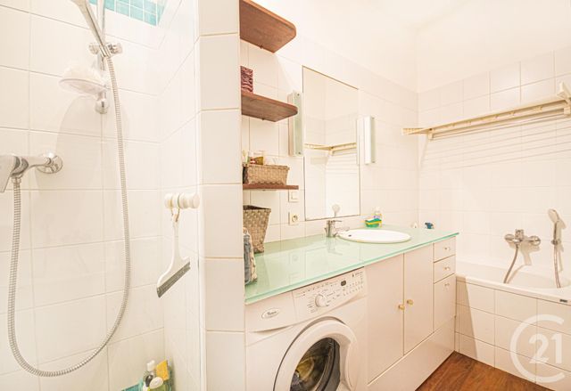 Appartement F4 à vendre - 4 pièces - 83.08 m2 - PARIS - 75010 - ILE-DE-FRANCE - Century 21 Bonsergent