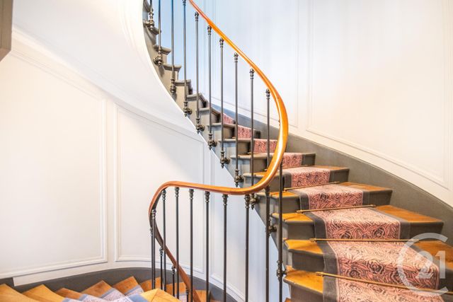 Appartement F6 à vendre - 6 pièces - 143.16 m2 - PARIS - 75010 - ILE-DE-FRANCE - Century 21 Bonsergent