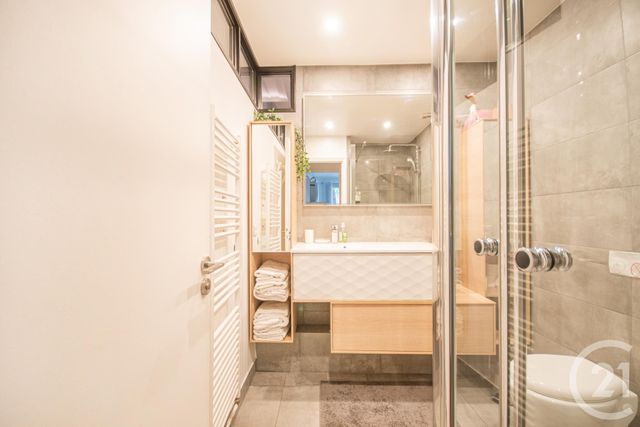 Appartement F3 à vendre - 3 pièces - 69.13 m2 - PARIS - 75010 - ILE-DE-FRANCE - Century 21 Bonsergent