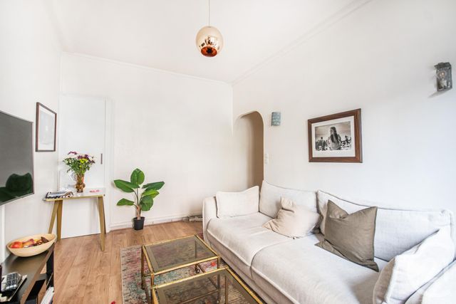 Appartement F2 à vendre - 2 pièces - 33.26 m2 - PARIS - 75010 - ILE-DE-FRANCE - Century 21 Bonsergent