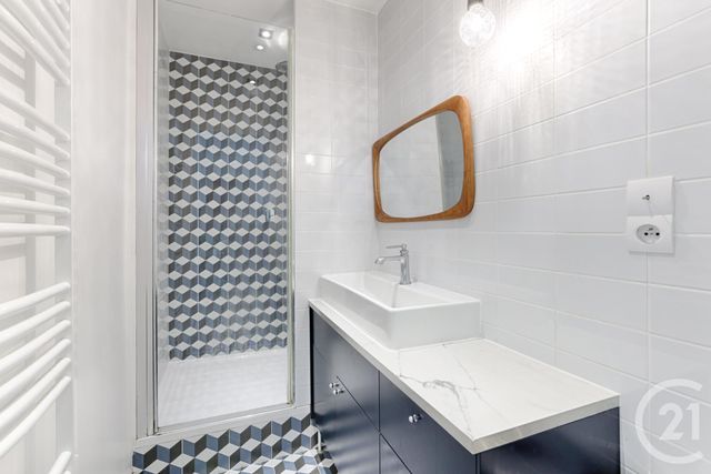 Appartement F3 à vendre - 3 pièces - 56.7 m2 - PARIS - 75010 - ILE-DE-FRANCE - Century 21 Bonsergent