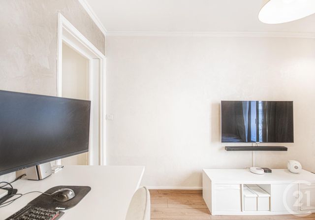 Appartement F2 à vendre - 2 pièces - 24.68 m2 - PARIS - 75010 - ILE-DE-FRANCE - Century 21 Bonsergent